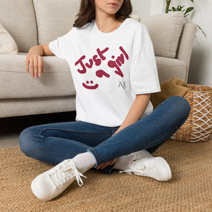 تيشيرت "Just a Girl" | أبيض | تيشيرت آستري كاجوال برسومات مكتوبة بخط اليد للمراهقات والنساء