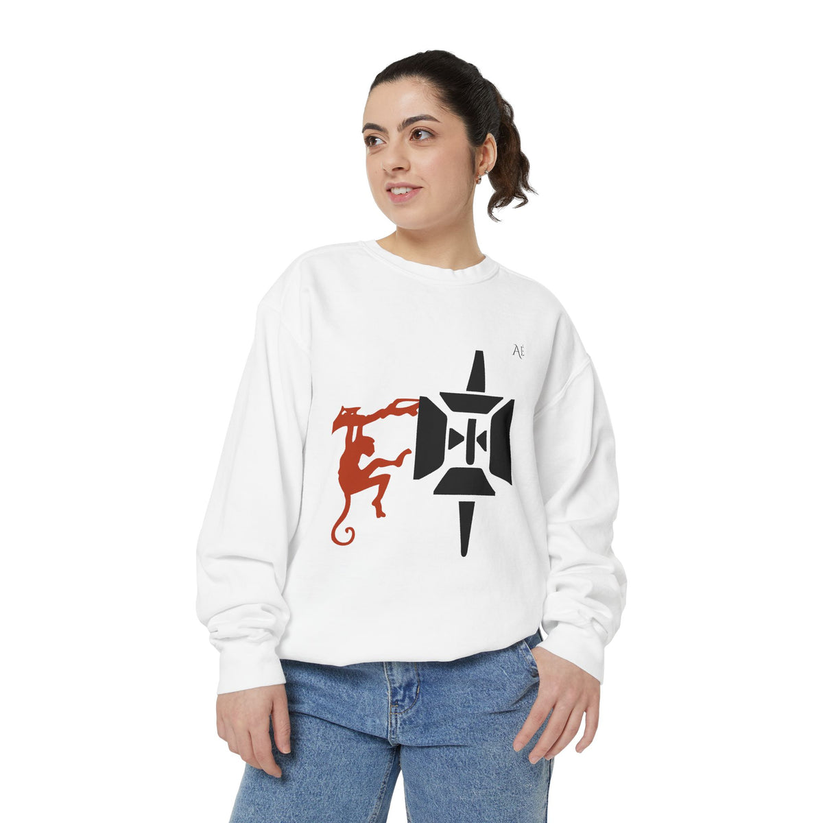 Monkey (申) Jūnishi Zodiac Animals | 9 of 12 | Astré Crewneck White Sweatshirt